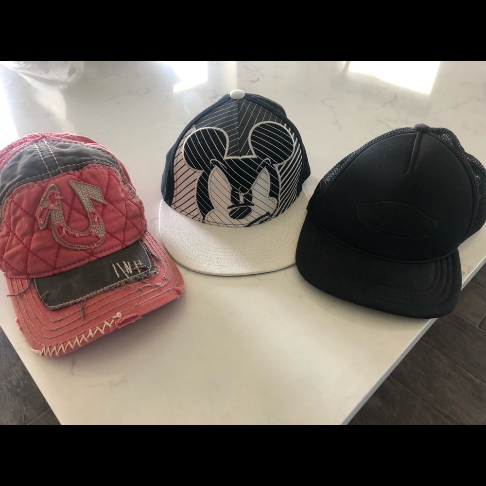 Boys hats Vans, True Religion and Disney